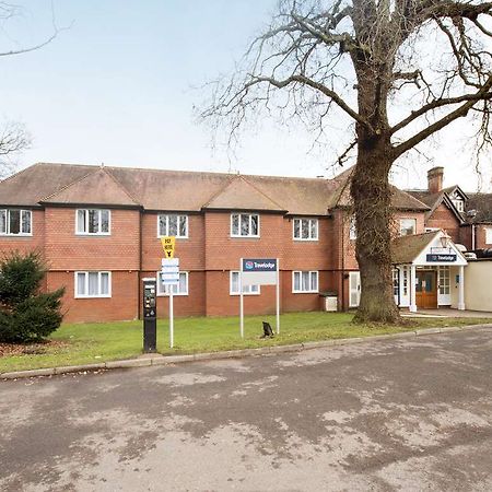 Travelodge Walton On Thames Walton-on-Thames Exterior foto